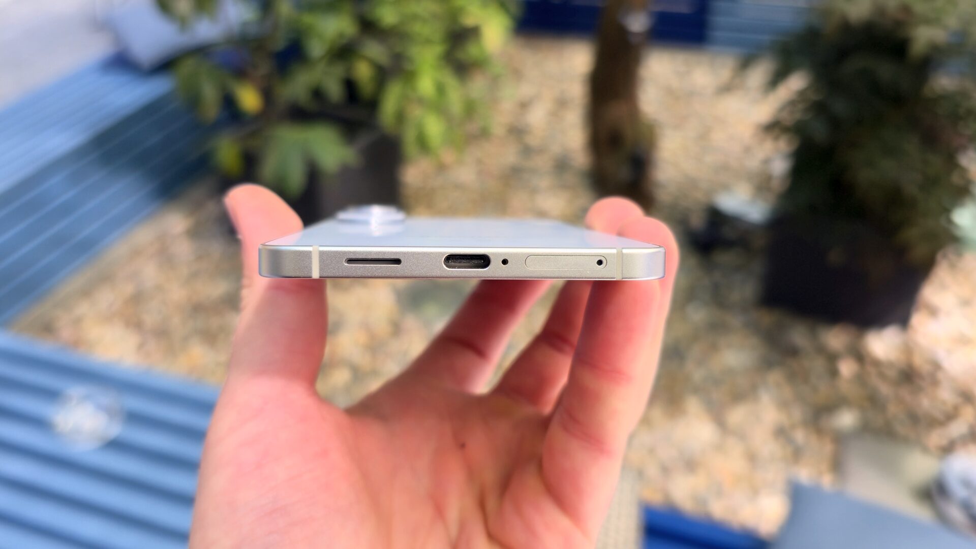 Galaxy S25 Edge Hands-On 24