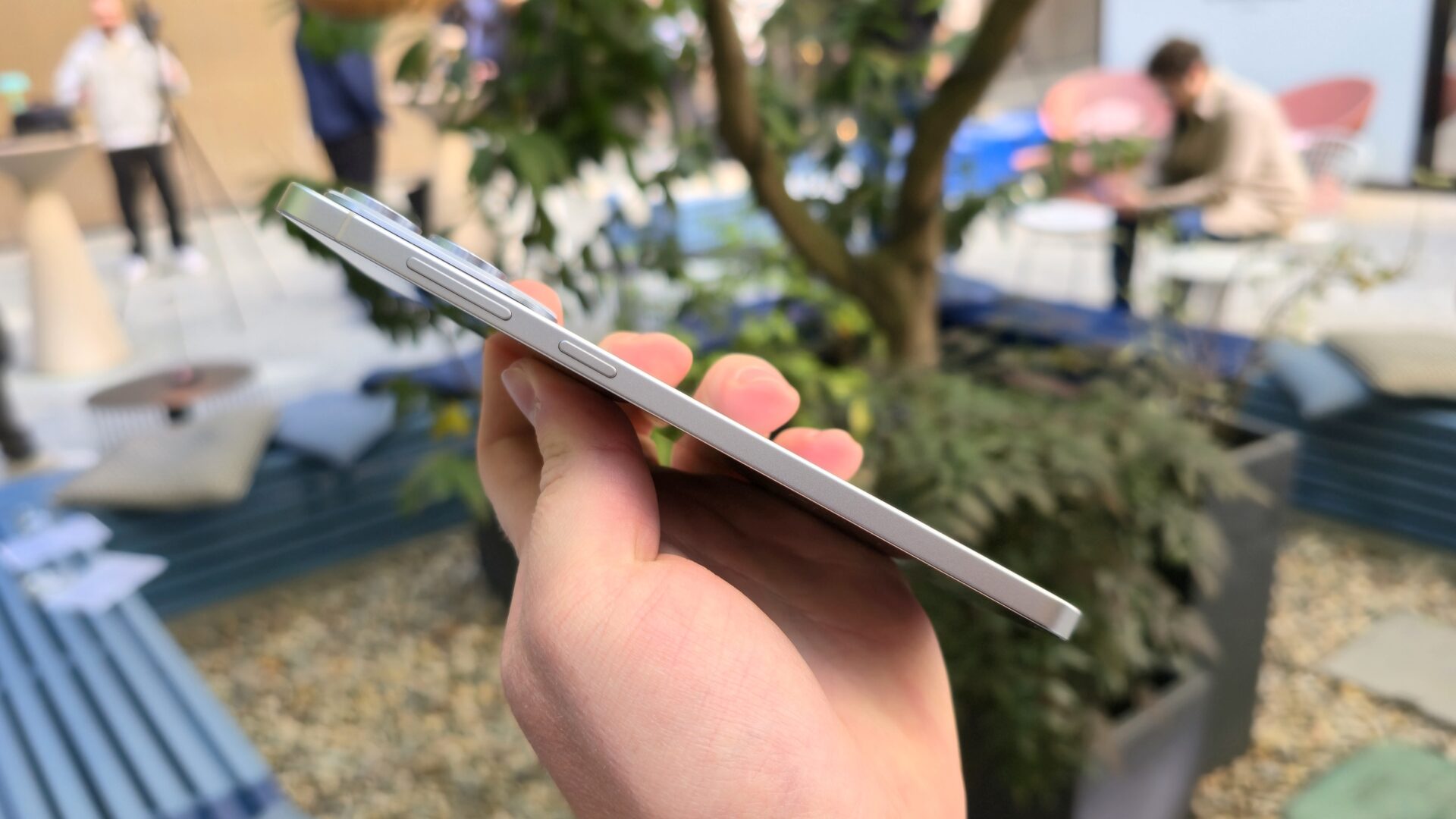 Galaxy S25 Edge Hands-On 5