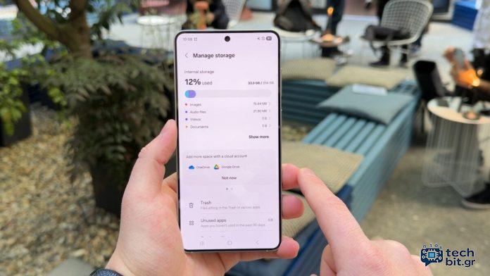 Όχι, το Galaxy S25 Edge δεν έχει υποδοχή κάρτας microSD