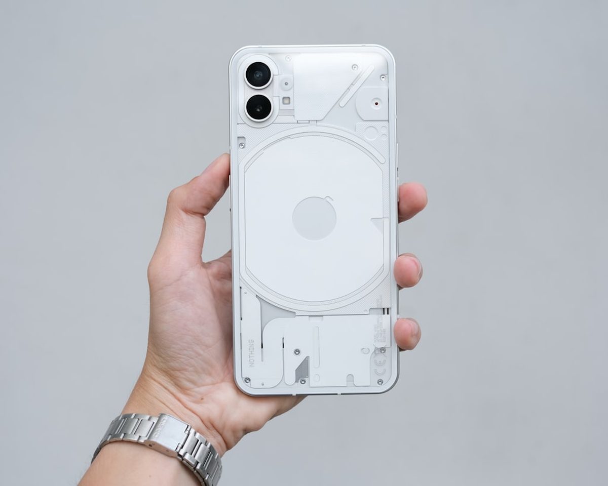 Τίποτα Τηλέφωνο 3a Οι χρήστες χτυπήθηκαν από επίμονο σφάλμα Glyph Light