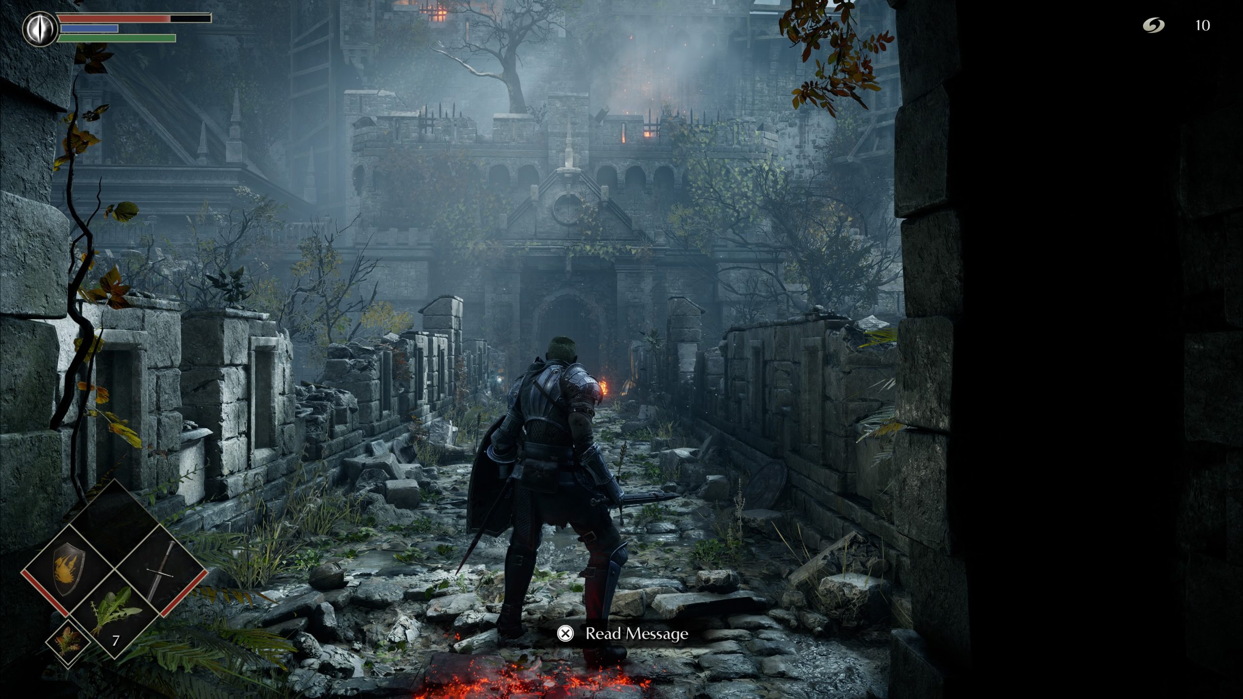 Ένας ιππότης στέκεται σε μια ερειπωμένη πέτρινη αυλή με το κείμενο 