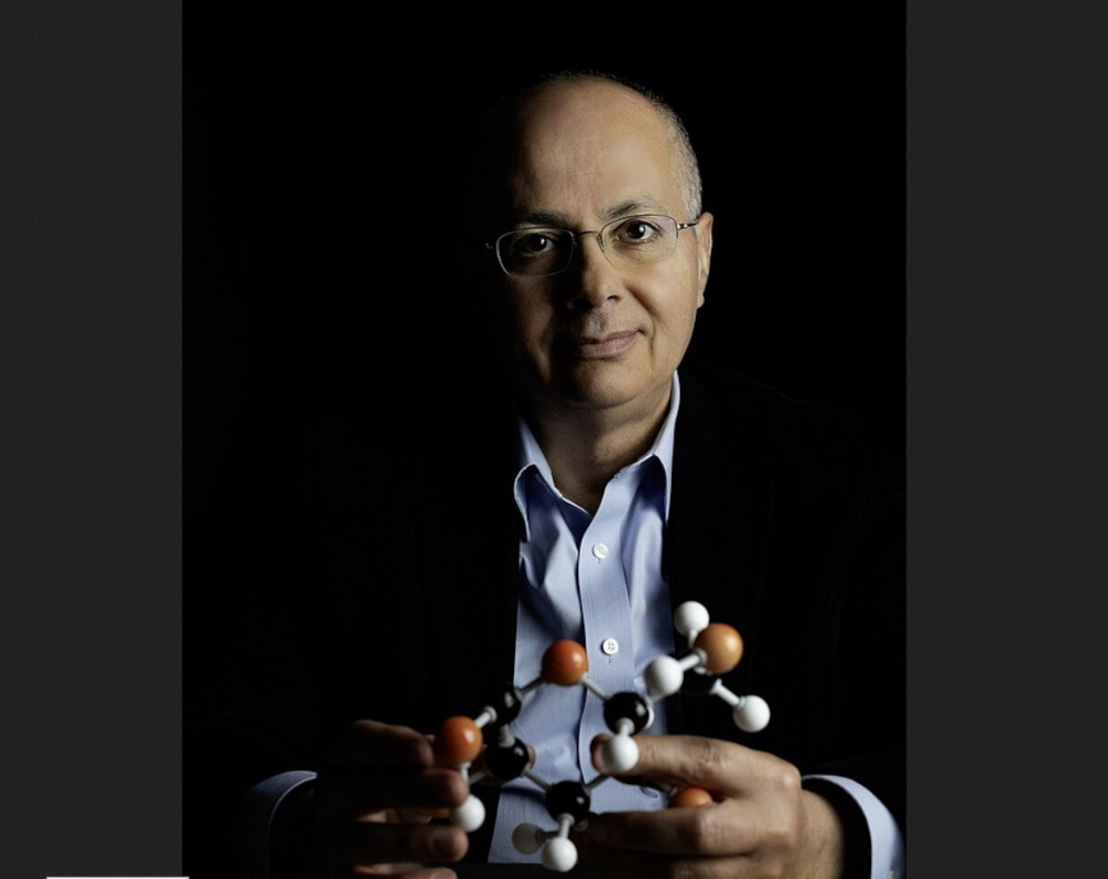 Ο Παλαιστίνιος πρόσφυγας που βραβεύτηκε με το Νόμπελ Χημείας: Ο Όμαρ Γιάγκι εξυμνεί τη «δύναμη» της επιστήμης στην υπηρεσία των ίσων ευκαιριών