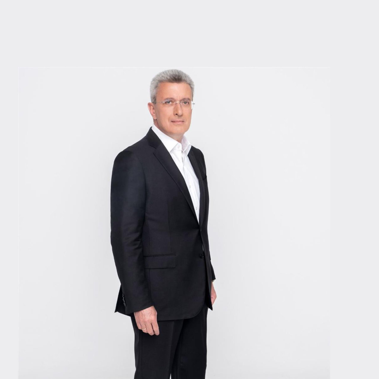 Ο Εμμανουήλ Καραλής “Ενώπιος Ενωπίω” με τον Νίκο Χατζηνικολάου –