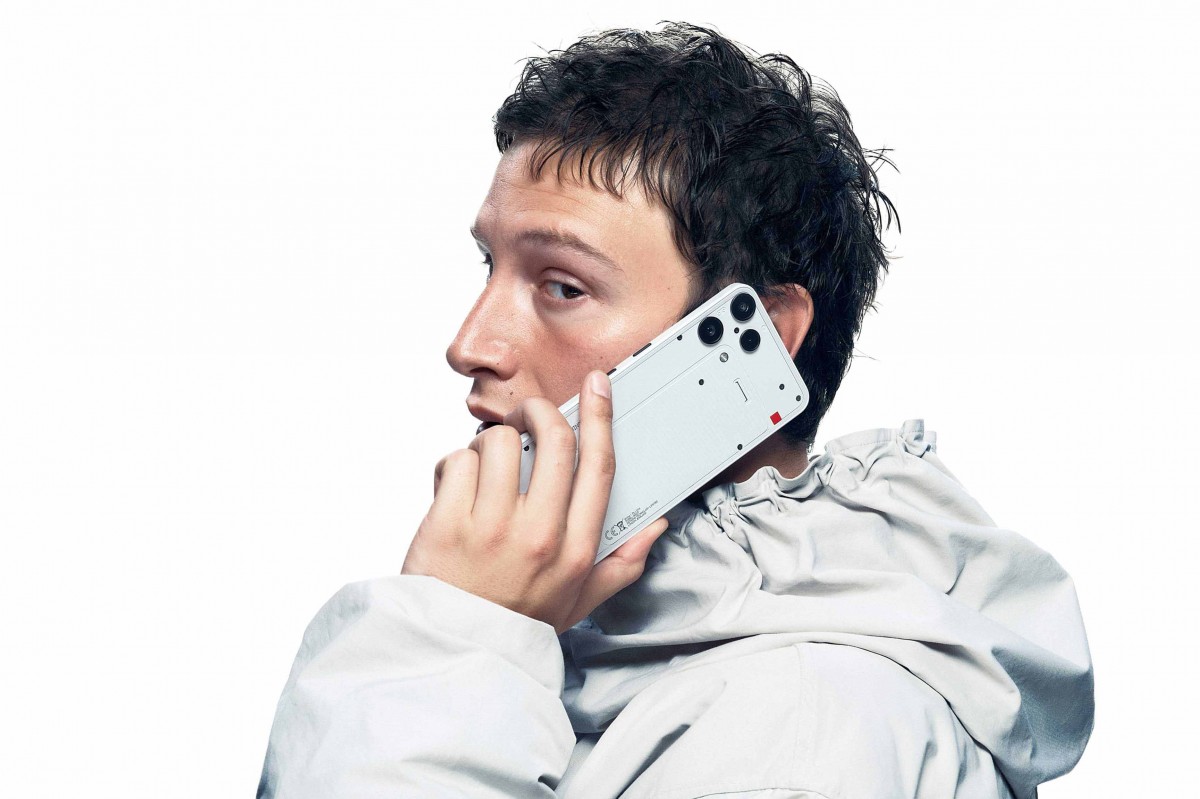 Nothing Phone (3a) Lite: Ένα αρκετά οικείο σχέδιο και μια πολύ ελκυστική τιμή