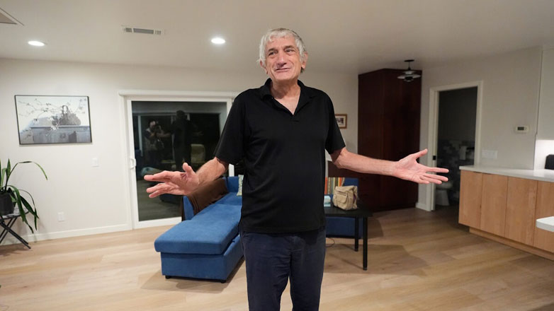 John Martinis: Ο Ελληνοαμερικανός που πήρε το Νόμπελ Φυσικής 2025