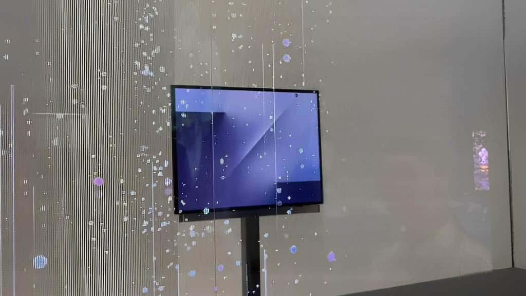 Η Samsung παρουσίασε το πρώτο της tri-fold smartphone στο K-Tech Showcase 2025