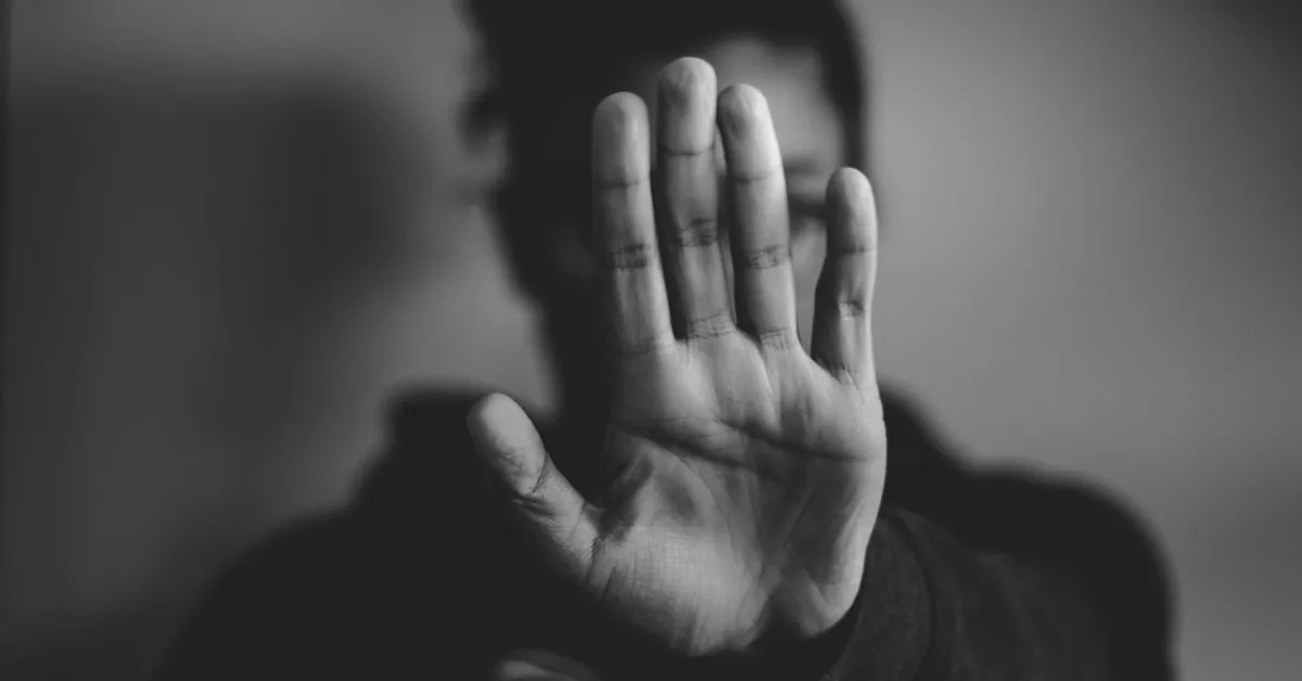 Η Κίνα αναγκάζει την Apple να αφαιρέσει τις πιο δημοφιλείς εφαρμογές γνωριμιών για γκέι