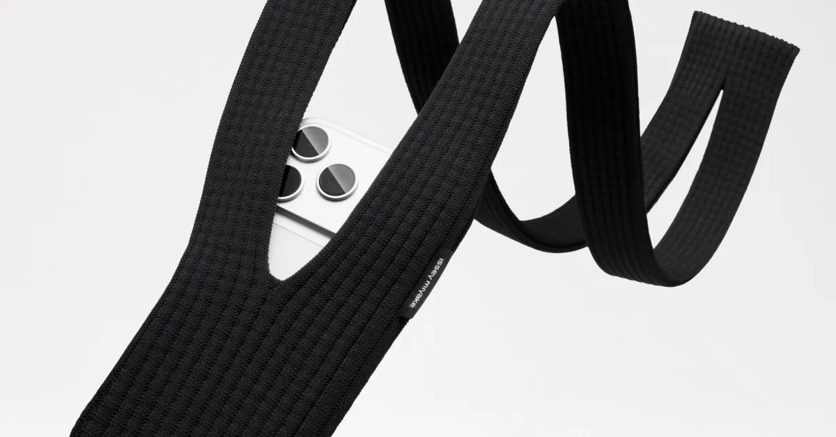 Το iPhone Pocket αποκαλύφθηκε σε πρακτικά βίντεο του νέου αξεσουάρ της Apple