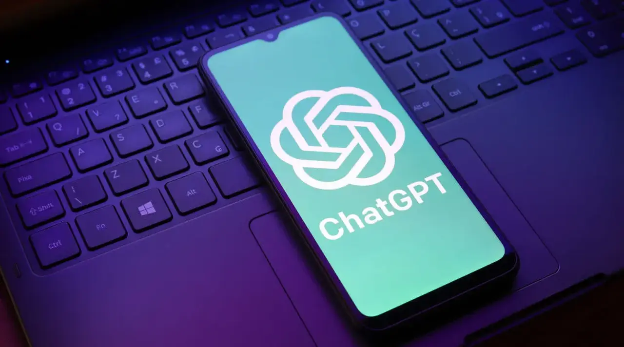 «Σοκ! Πωλήθηκαν 8 εκατομμύρια συνομιλίες με το ChatGPT σε Data Brokers – Όλα όσα λέμε είναι στο φως!»