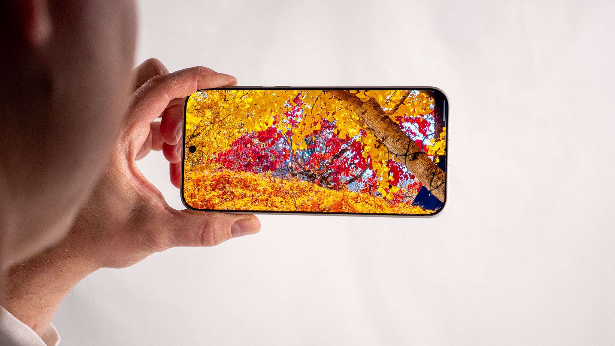 Ανασκόπηση οθόνης OnePlus 15: Φροντίζουν πολύ τα μάτια για αυτήν την οθόνη