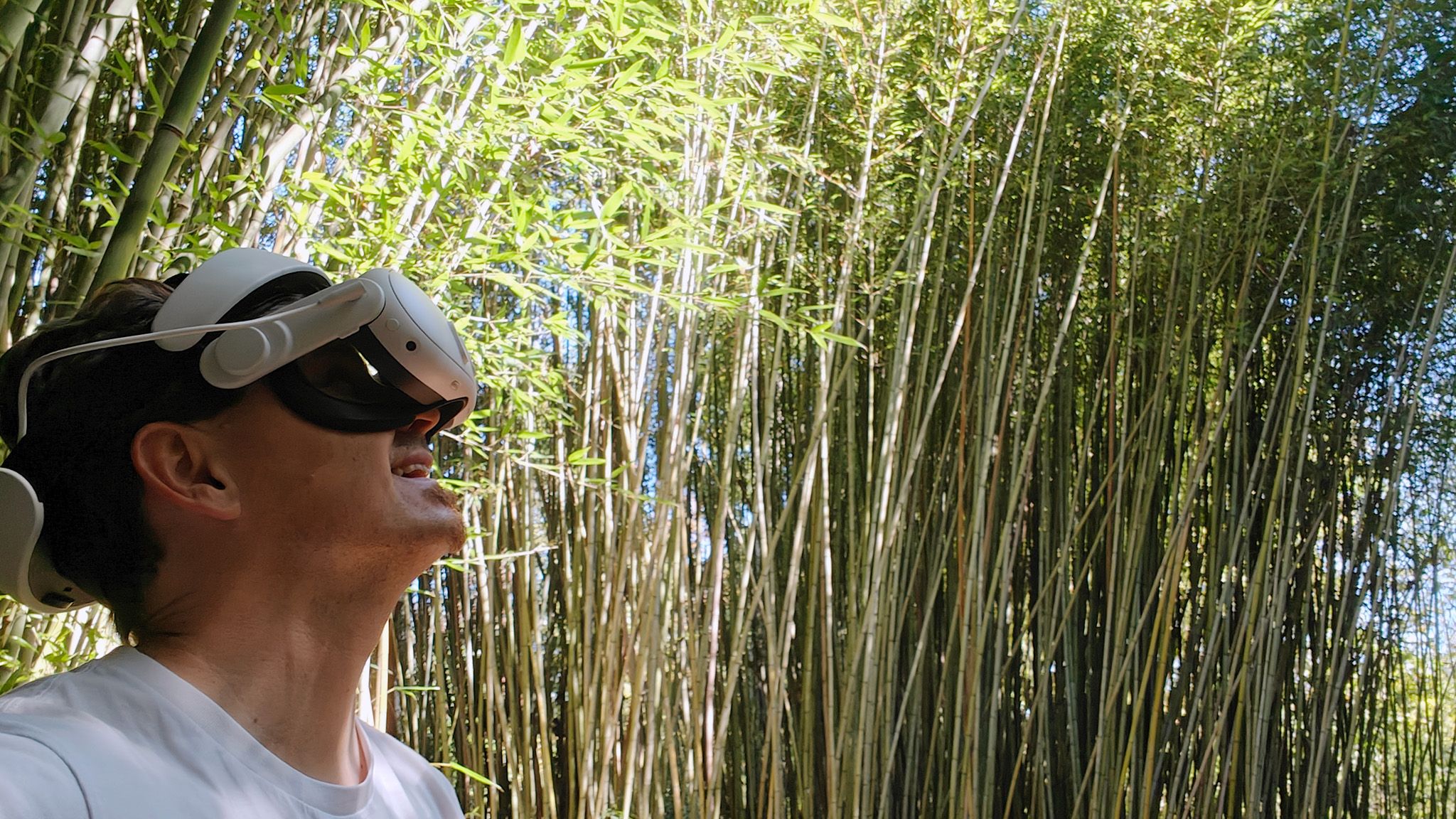 Θυμάστε τα εξαιρετικά ρεαλιστικά περιβάλλοντα VR της Meta; Τώρα εσείς και έως και επτά άλλοι φίλοι μπορείτε να τα εξερευνήσετε μαζί και δεν χρειάζεστε καν ακουστικά VR για αυτό