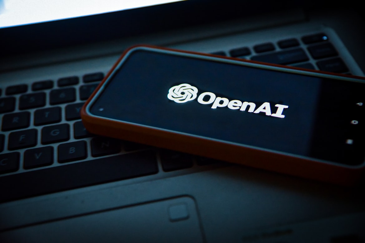 Η μήνυση της Νέας Υόρκης αναγκάζει την OpenAI να διατηρεί 20 εκατομμύρια συνομιλίες ChatGPT