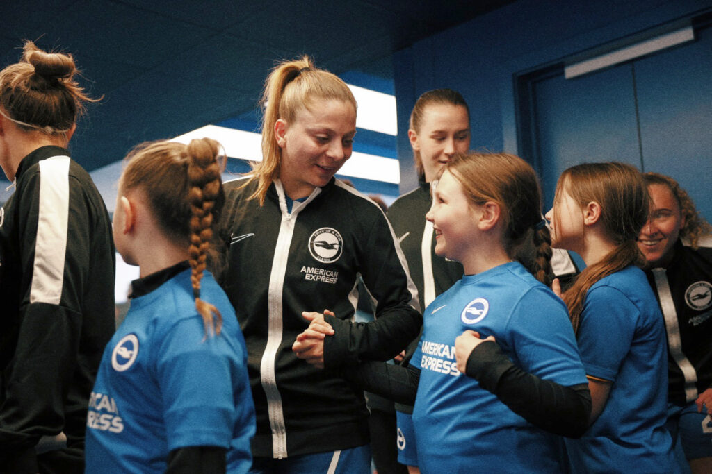 WHEN NOBODYS WATCHING 1