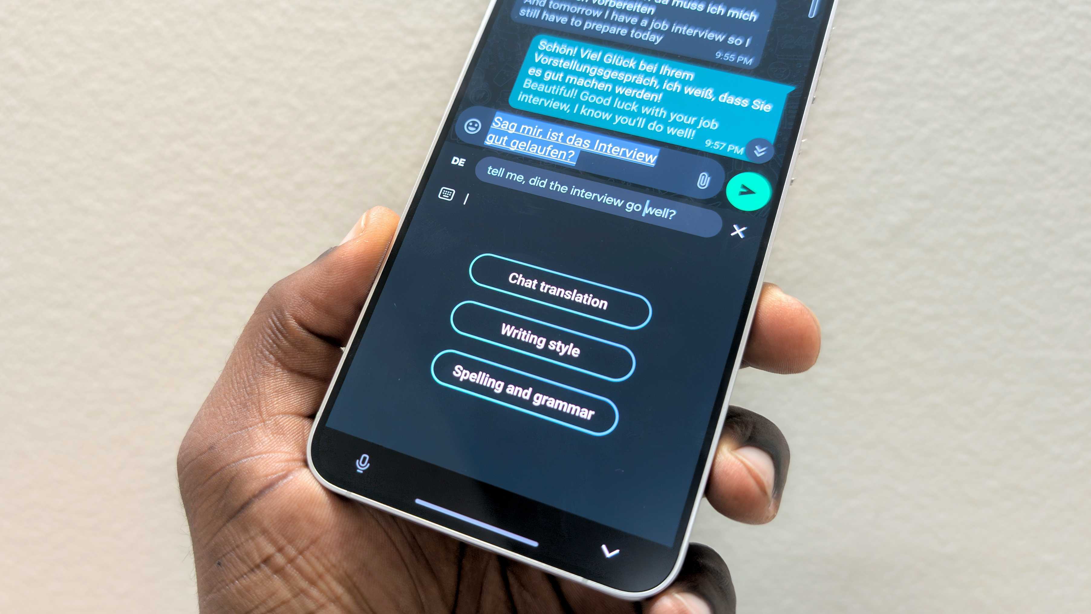 Χρήση μετάφρασης Chat Assist στο Galaxy S24 Plus