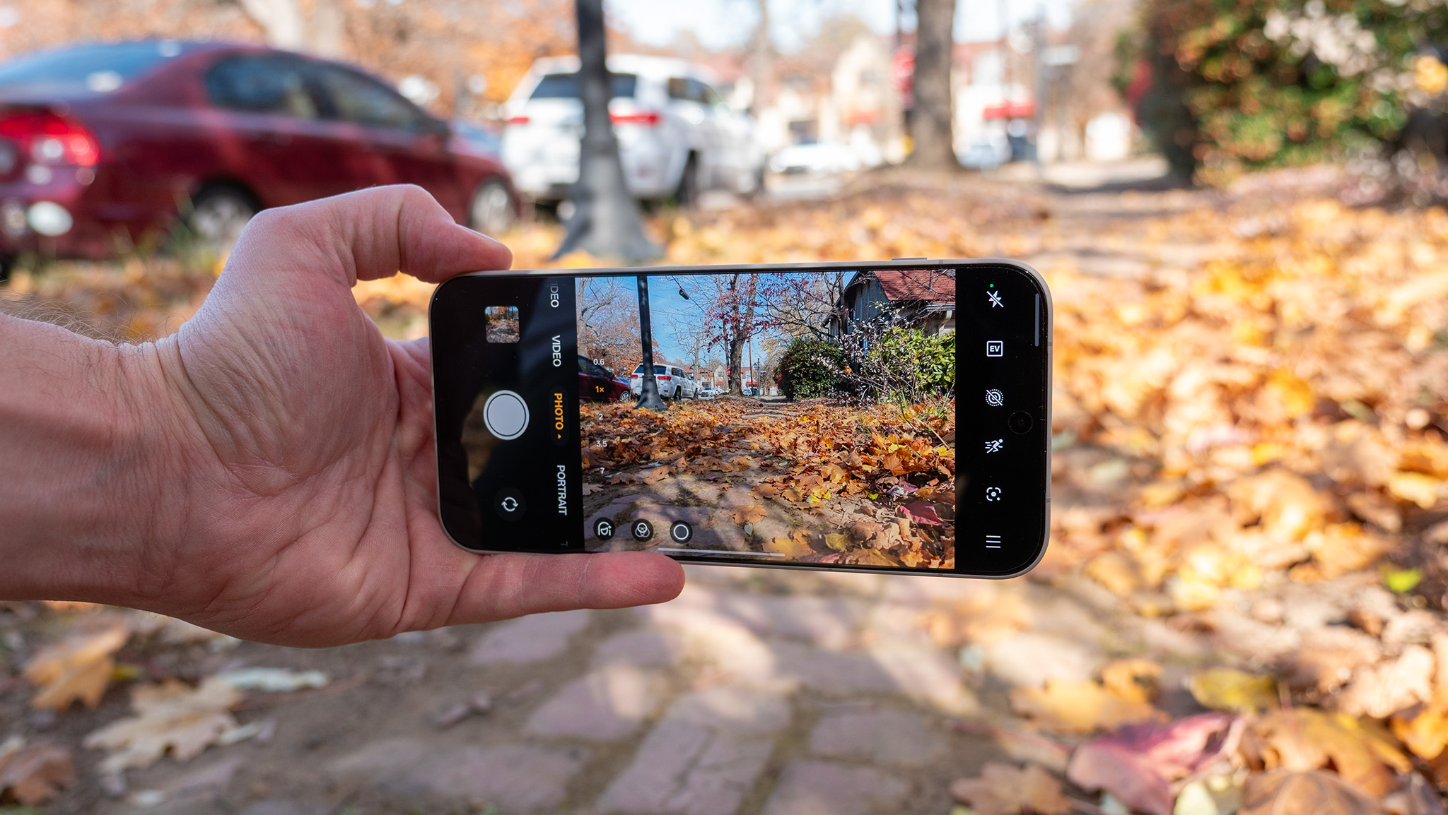 Η διεπαφή χρήστη του εικονοσκοπίου κάμερας στο OnePlus 15 χωρίς το πορτοκαλί κουμπί Hasselblad