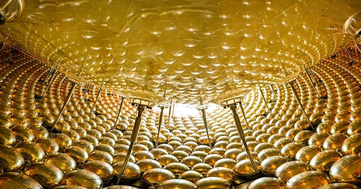 «Επαναστατικές ανακαλύψεις: Ο μεγαλύτερος ανιχνευτής νετρίνων αποκαλύπτει νέα μυστικά της Φυσικής!»