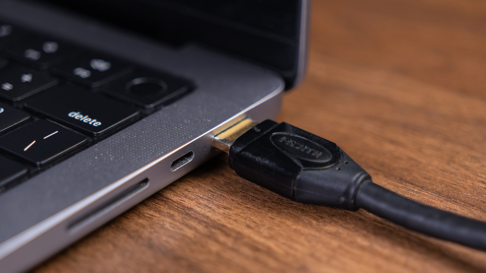 Τα 5 πιο συνηθισμένα προβλήματα εισόδου HDMI (και πώς να τα διορθώσετε)