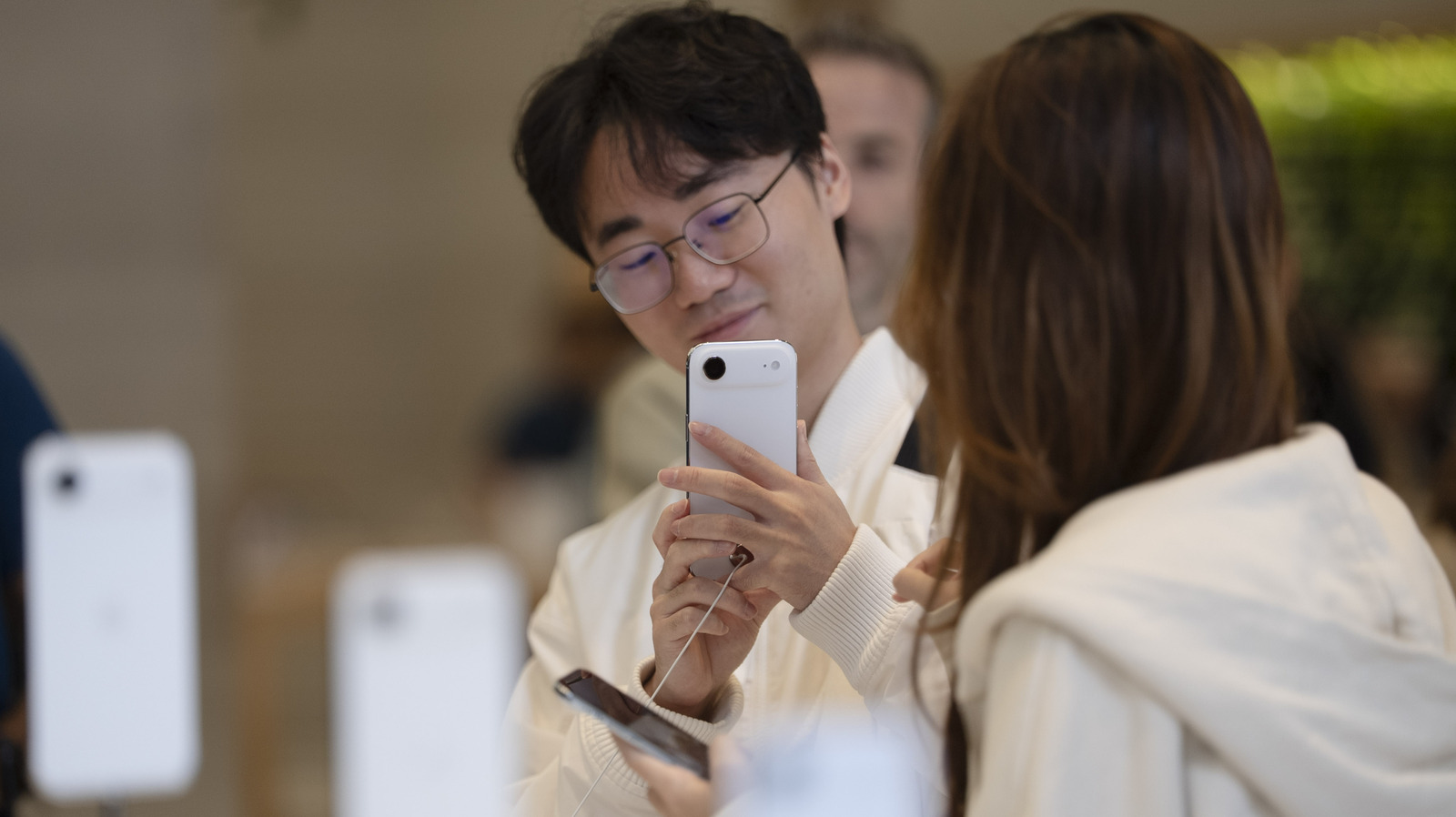 Η Apple θα μπορούσε να διορθώσει ένα από τα μεγαλύτερα ελαττώματα του iPhone Air με το μοντέλο του 2026