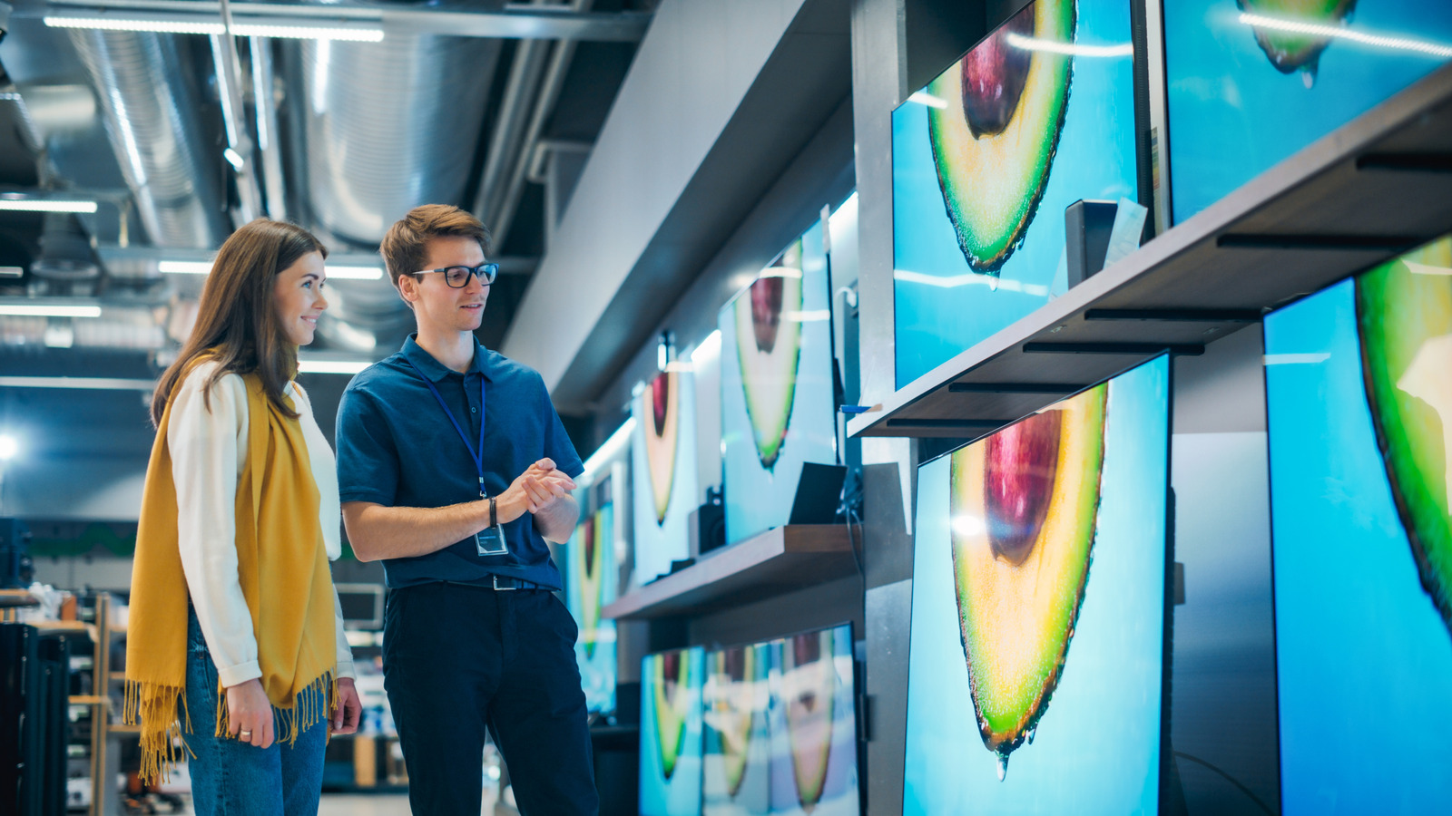 Τα 5 μεγάλα καταστήματα λιανικής με τα καλύτερα τμήματα ηλεκτρονικών