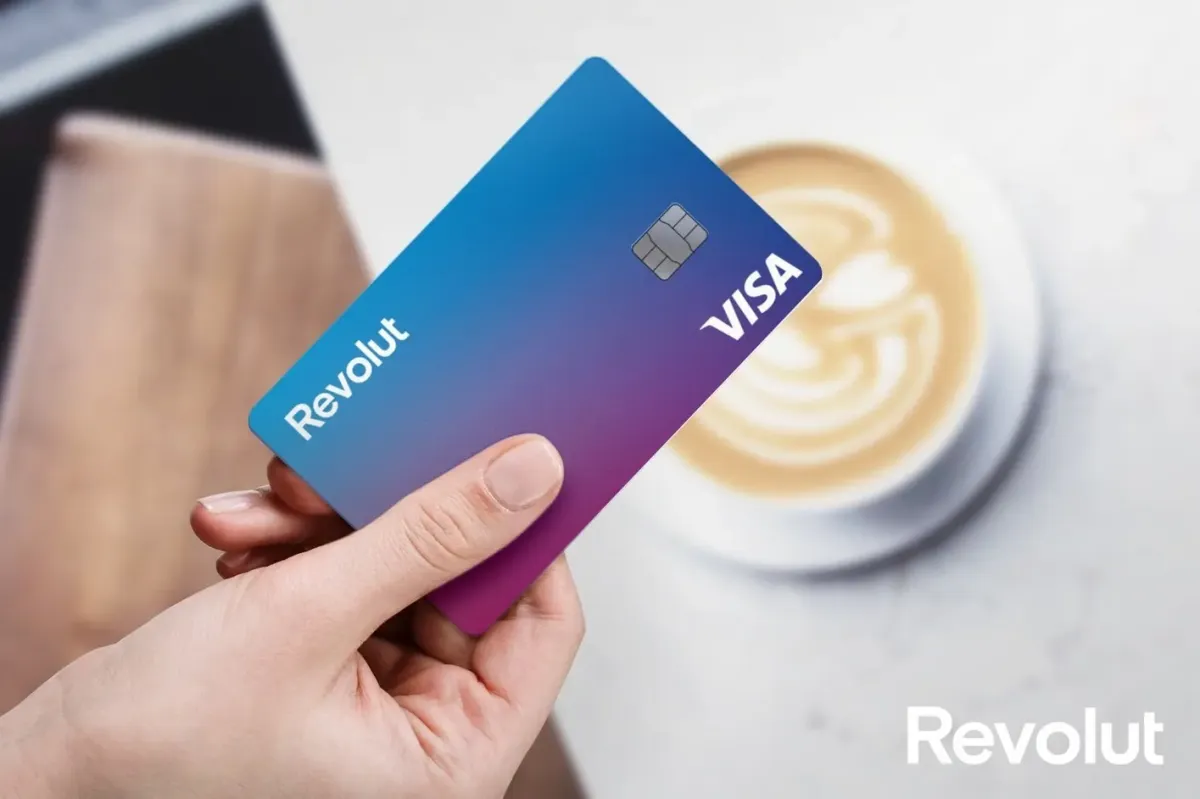 Revolut: το πρώτο κατάστημα στην Ελλάδα φέρνει ελληνικό IBAN!