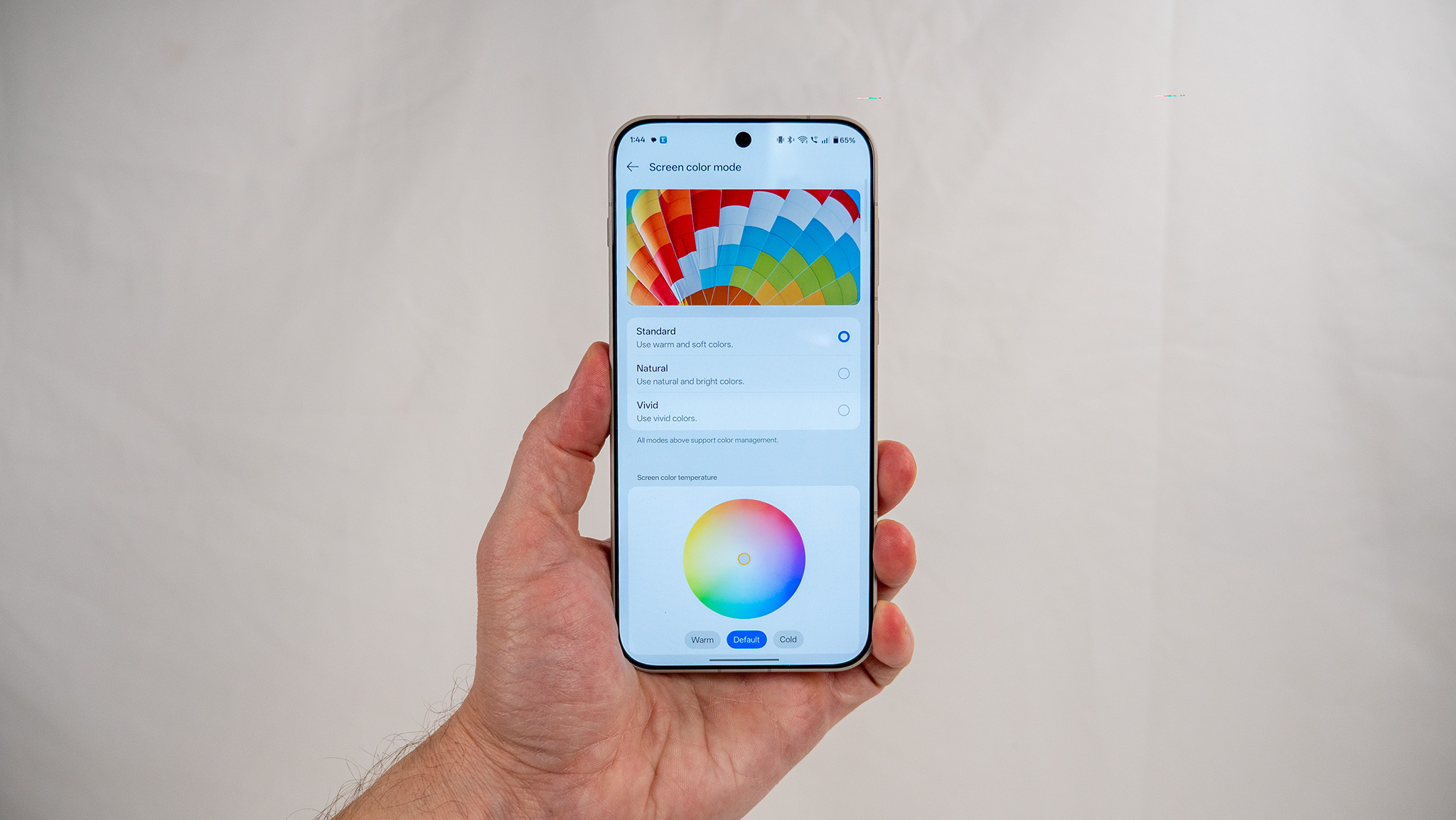 Τροποποίηση των επιλογών χρώματος στην οθόνη του OnePlus 15