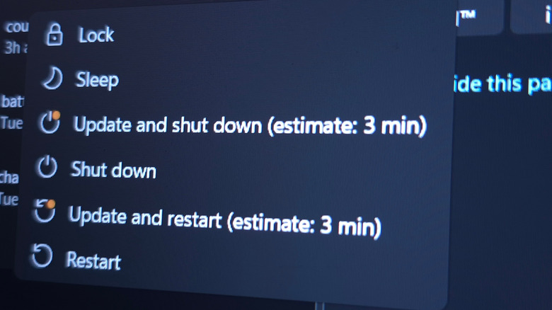 Κοντινή εικόνα των επιλογών του κουμπιού λειτουργίας για τα Microsoft Windows 11