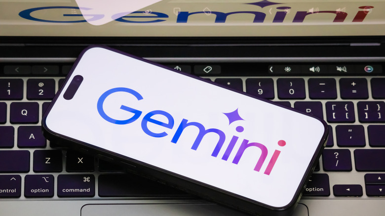 Λογότυπο Gemini σε iPhone και Mac.