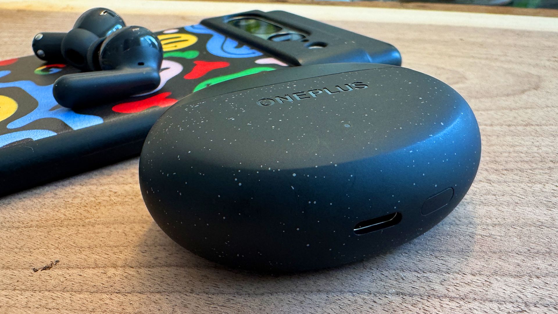 Αυτά τα οικονομικά ακουστικά OnePlus έχουν τώρα ΕΚΠΤΩΣΗ 50% κατά την έκπτωση της Μαύρης Παρασκευής της Amazon