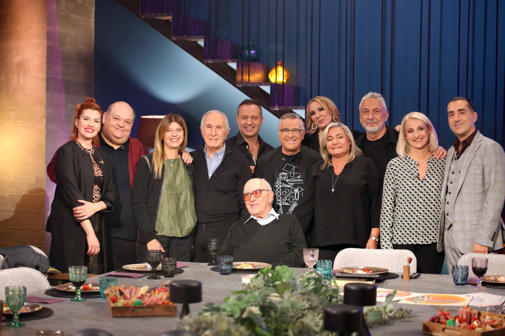 ΕΡΤ1: #Παρέα με τον Γιώργο Κουβαρά – Καλεσμένος ο Γιώργος Παπαστεφάνου και οι φίλοι του –