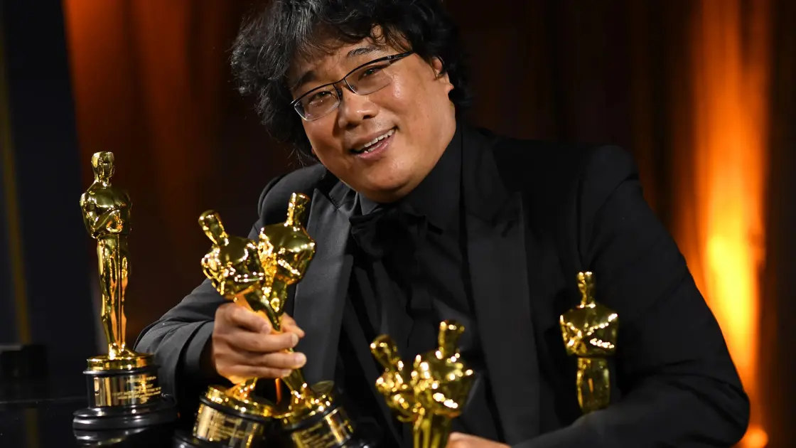 «Ο δημιουργός του Parasite “χτυπά” την AI με μια ατάκα που σαρώνει το Διαδίκτυο!»