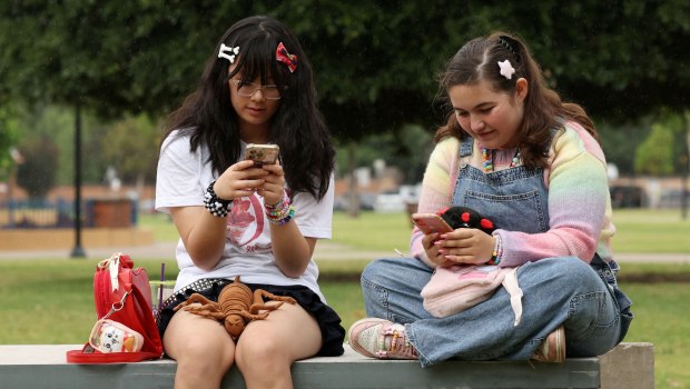 Μπορεί να υπάρχει ζωή χωρίς social media; Δείτε πώς όλος ο κόσμος παρακολουθεί τα παιδιά της Αυστραλίας!