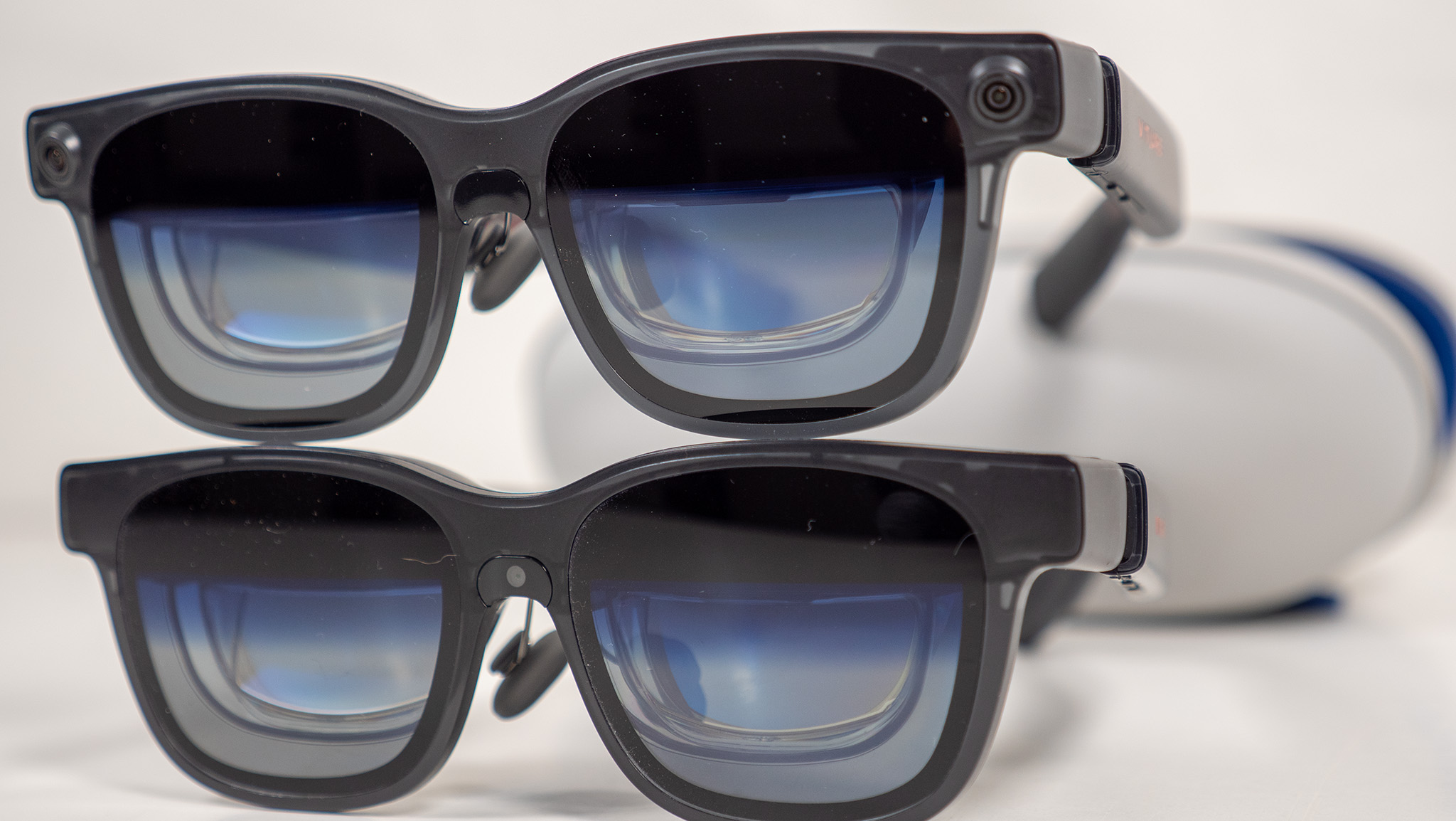 Συγκρίνοντας το Viture Luma Ultra με το Viture Luma Pro