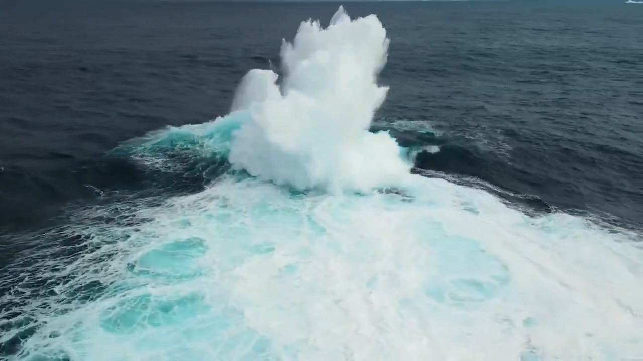 «Σπάνιο Φαινόμενο: Τεράστιο “Κύμα-Δαγκάνα” Σαρώει τη Δυτική Αυστραλία – Δείτε τις Συναρπαστικές Εικόνες!»