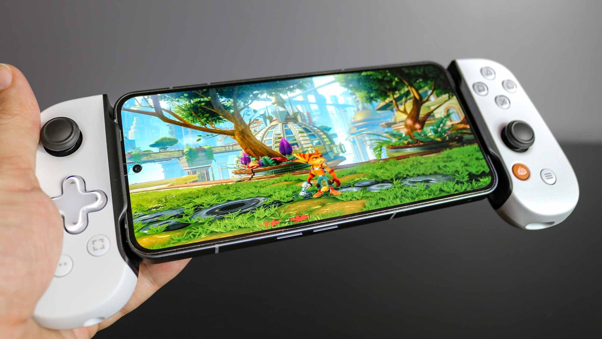 «Αγόρασες PS5; Αυτές είναι οι 7 μυστικές ρυθμίσεις που ΠΡΕΠΕΙ να αλλάξεις αμέσως!» Παίζοντας PS4 χρησιμοποιώντας απομακρυσμένο παιχνίδι με το Backbone One