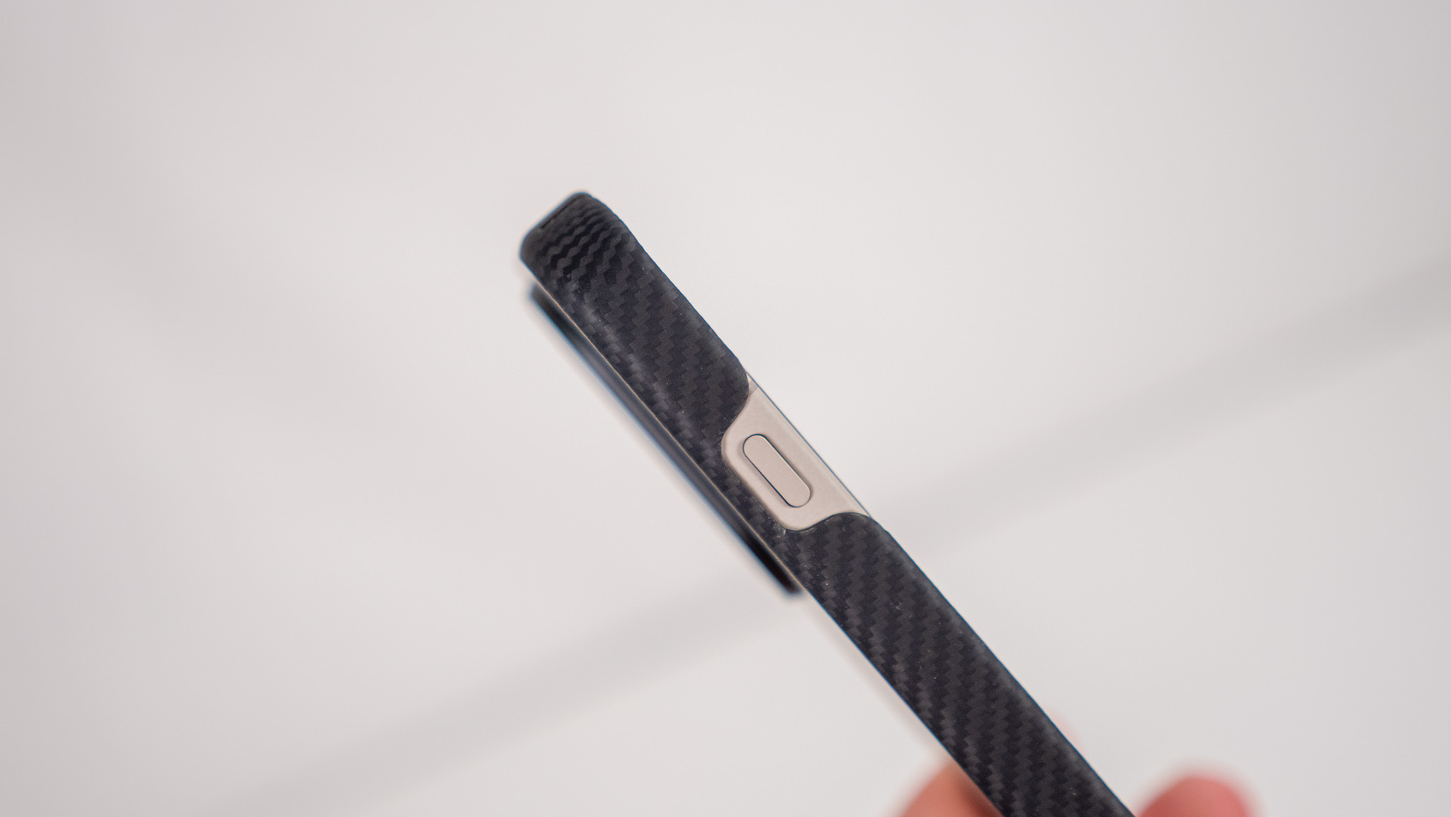 Η θήκη Thinborne για το OnePlus 15