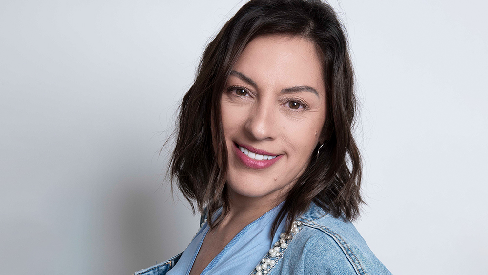 «Ανακαλύψτε την Ιστορία της Αναστασίας Καψάλη: Η Διευθύντρια που Μεταμορφώνει τις Εταιρικές Σχέσεις στην Imperial Brands Hellas!»