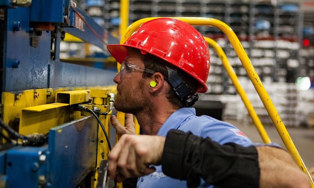 Αποκαλύπτουμε τον Τεράστιο Λόγο που οι Επιχειρήσεις Αδυνατούν να Βρουν Προσωπικό!