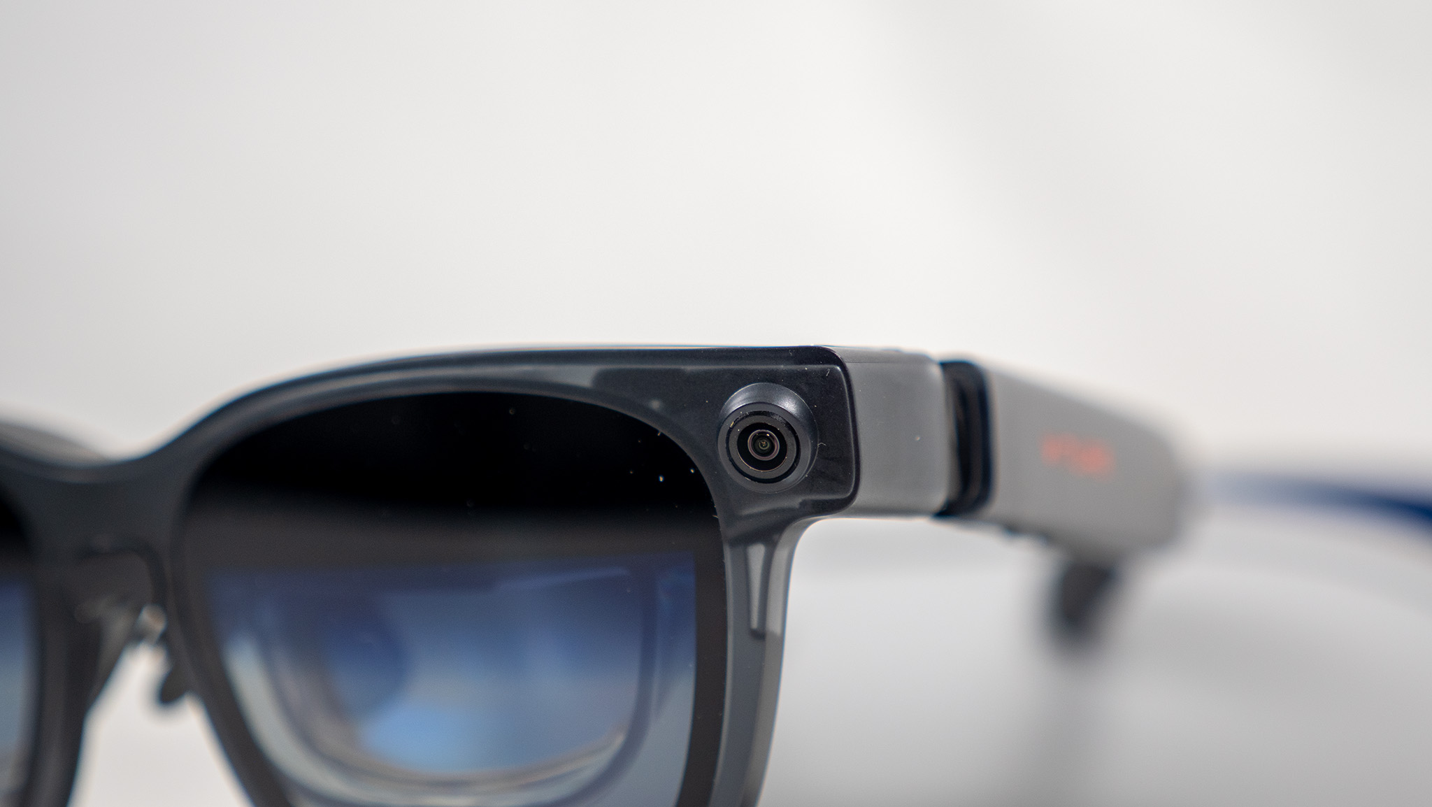 Οι πλαϊνές κάμερες του Viture Luma Ultra