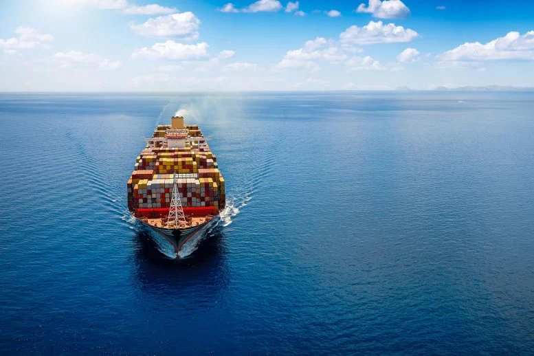 Τα καθαρότερα καύσιμα πλοίων αλλάζουν αθόρυβα τα σύννεφα πάνω από τον Ατλαντικό