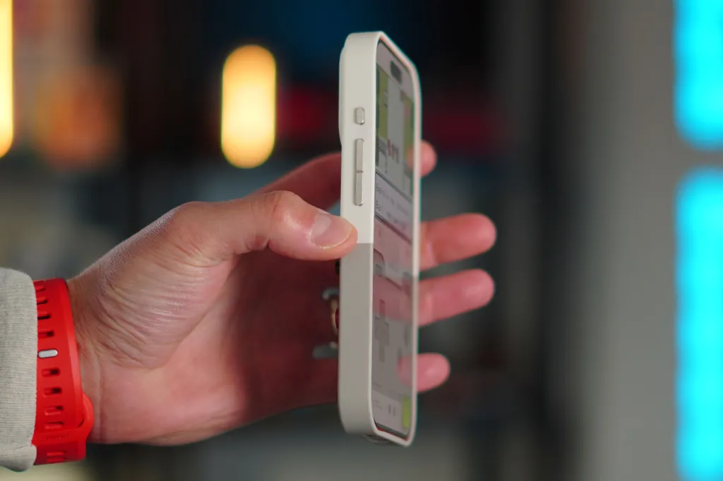 Αυτή η θήκη iPhone μετατρέπει το τηλέφωνό σας σε μια ρετρό κονσόλα με κουμπιά Αυτή η θήκη iPhone μετατρέπει το τηλέφωνό σας σε μια ρετρό κονσόλα με κουμπιά