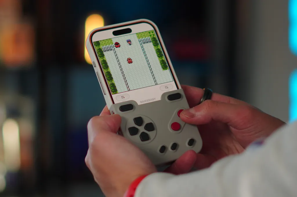 Αυτή η θήκη iPhone μετατρέπει το τηλέφωνό σας σε μια ρετρό κονσόλα με κουμπιά Αυτή η θήκη iPhone μετατρέπει το τηλέφωνό σας σε μια ρετρό κονσόλα με κουμπιά