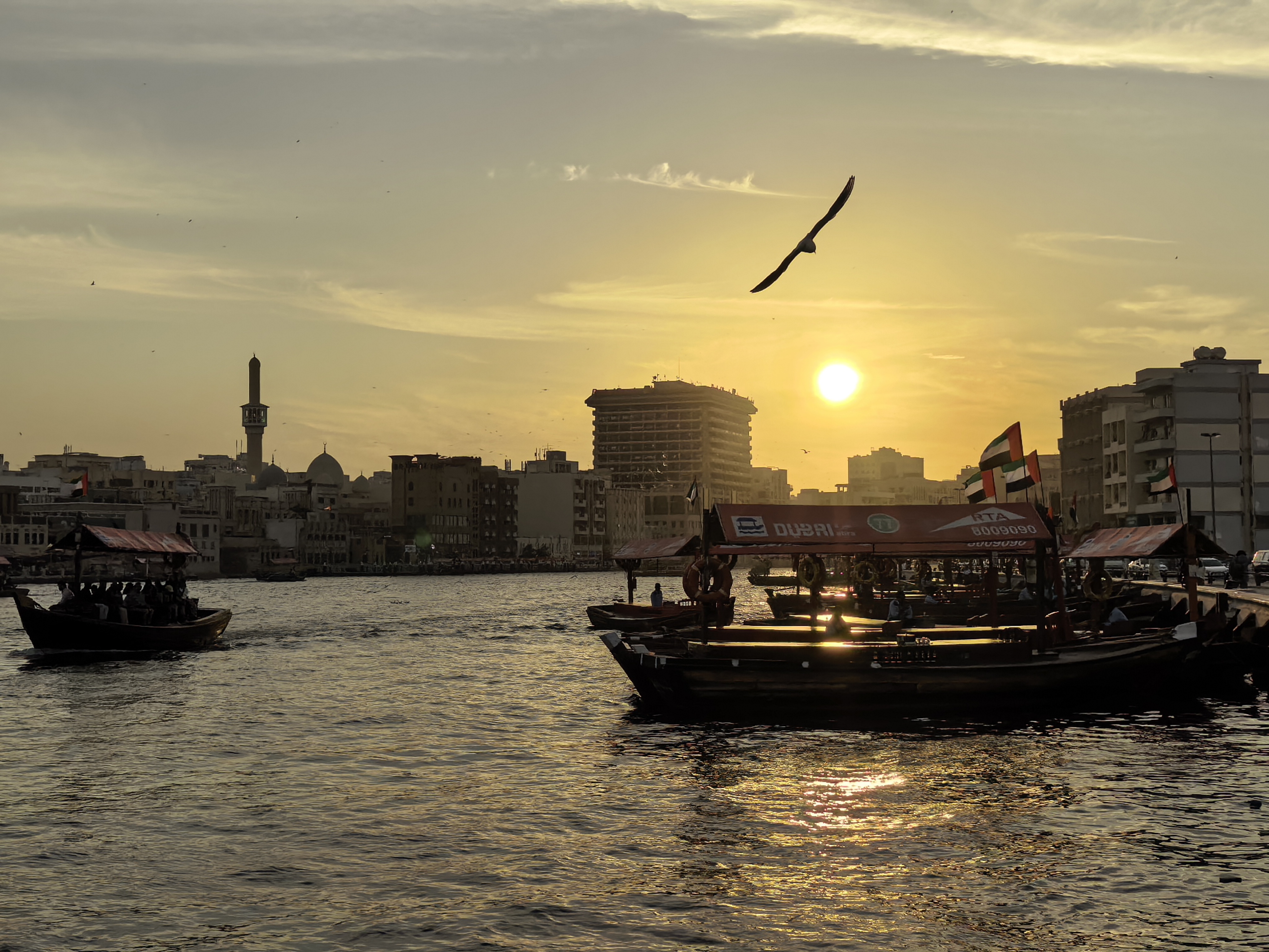 Δοκιμή κάμερας Huawei Mate X7 στο Ντουμπάι