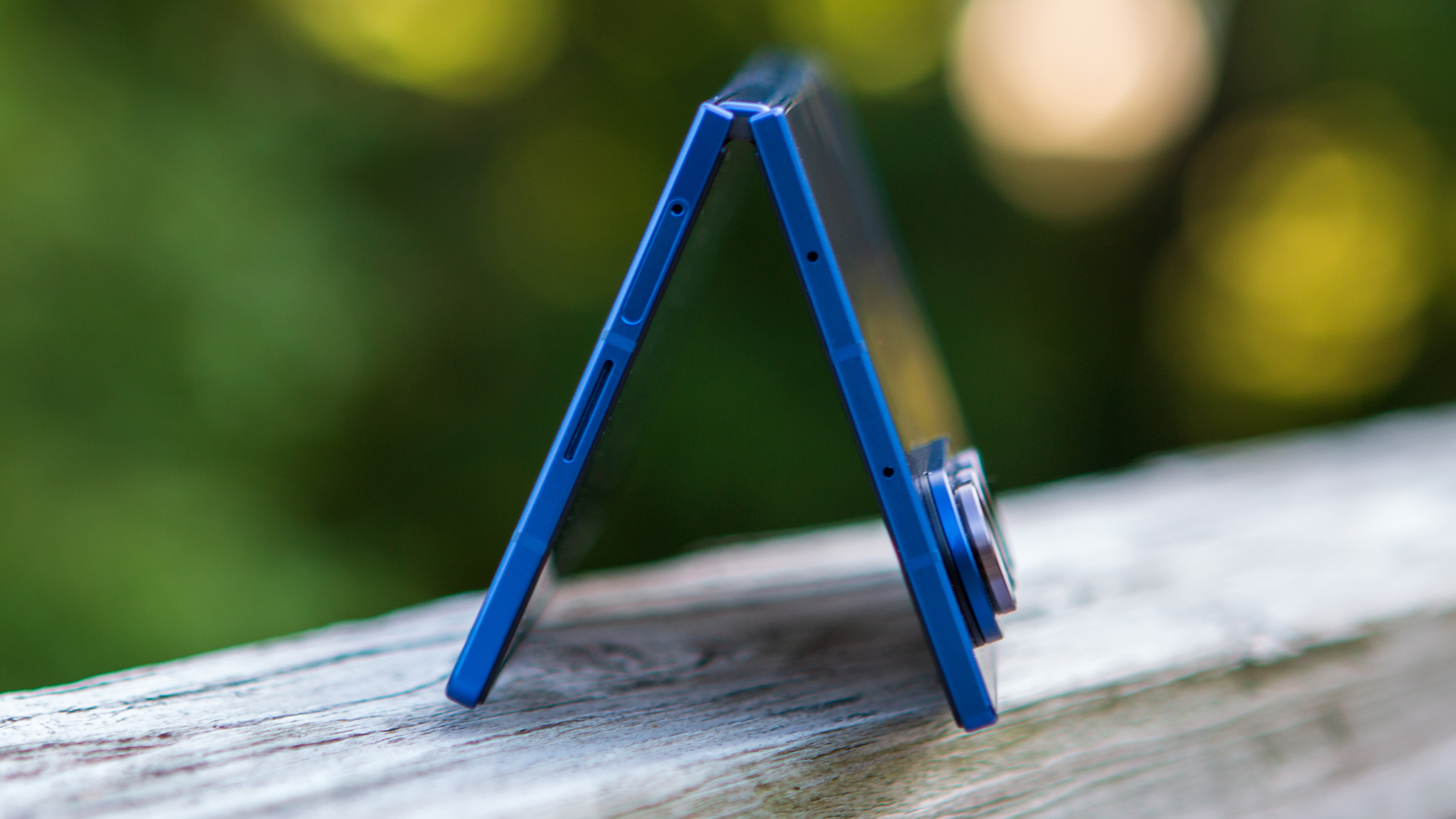 Samsung Galaxy Z Fold 7 bridge γωνιακή όψη