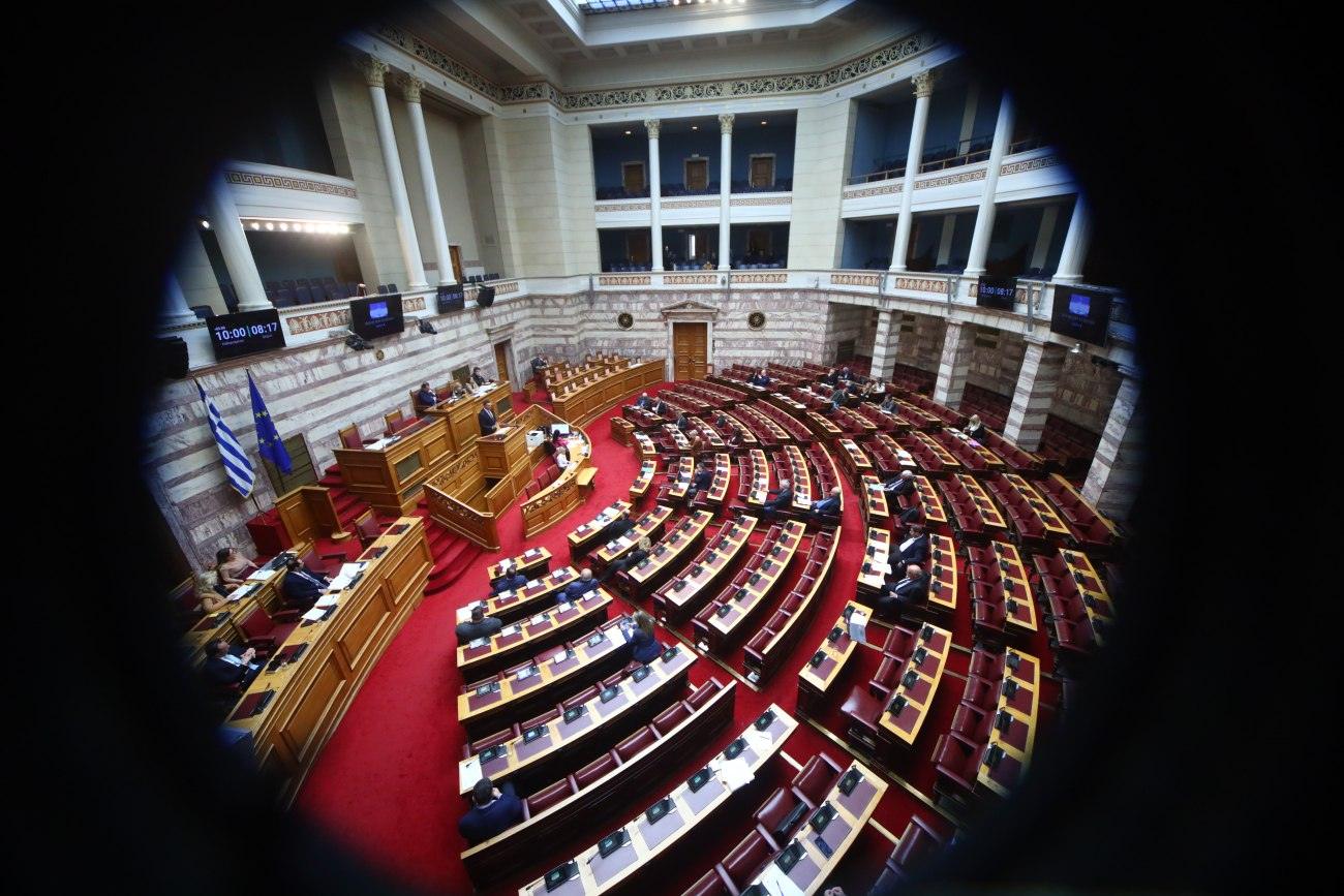 Ανατρεπτική Live Συζήτηση στη Βουλή: Η Μέγιστη Σύγκρουση των Πολιτικών Αρχηγών για τον Προϋπολογισμό Σήμερα!