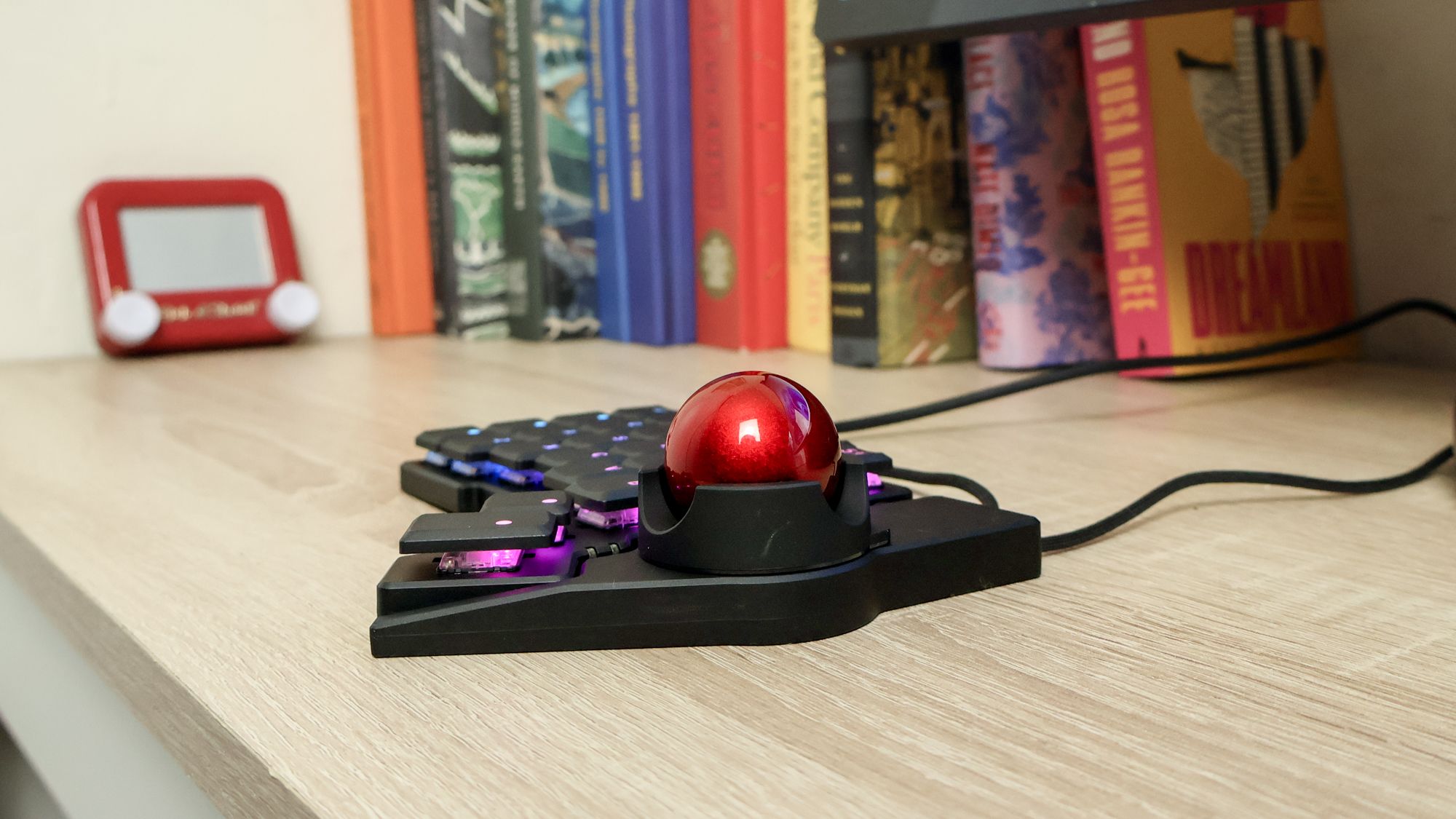 «Ανακαλύψτε το Πληκτρολόγιο Διαστημικής Ηλικίας που Μετέτρεψε την Παραγωγικότητά σας σε Άλλο Επίπεδο!»