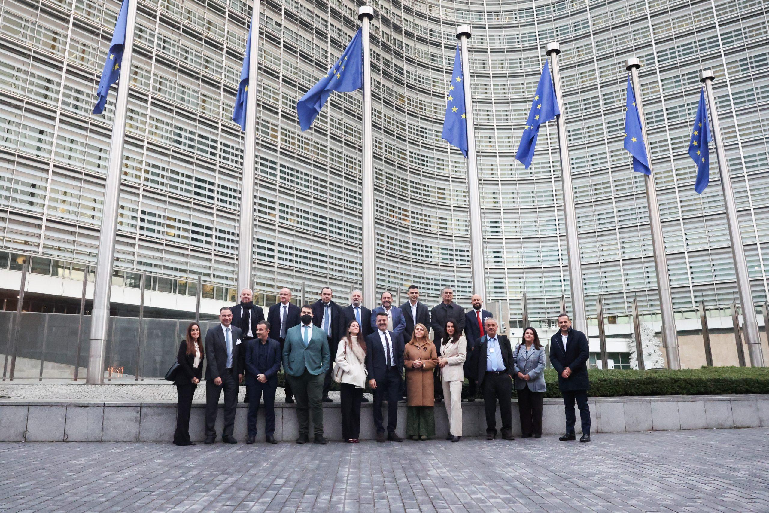 «ΣΕΛΠΕ ΑΠΟΚΑΛΥΠΤΕΙ: Παράλληλο εμπόριο στην Ευρώπη – Χωρίς κανόνες και περιορισμούς!»