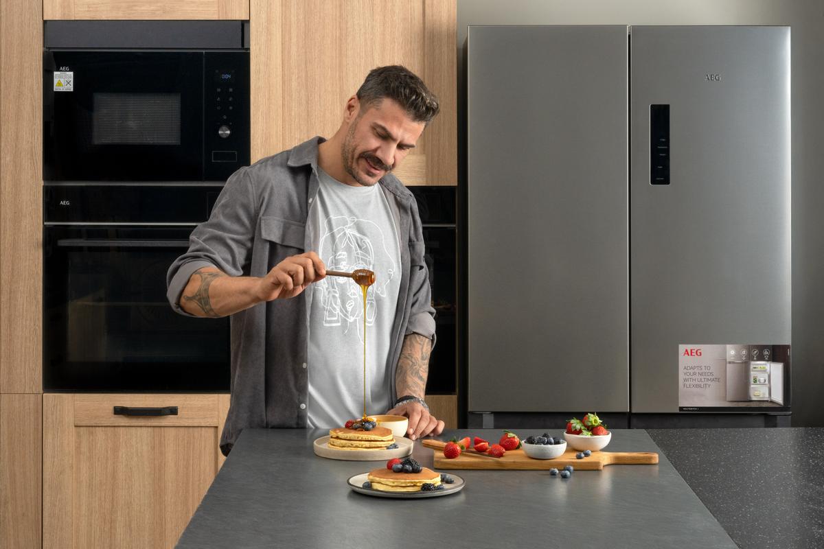 AEG x Άκης Πετρετζίκης: Η Συνεργασία που θα Ξετρελάνει τον Γευστικό σας Κόσμο!