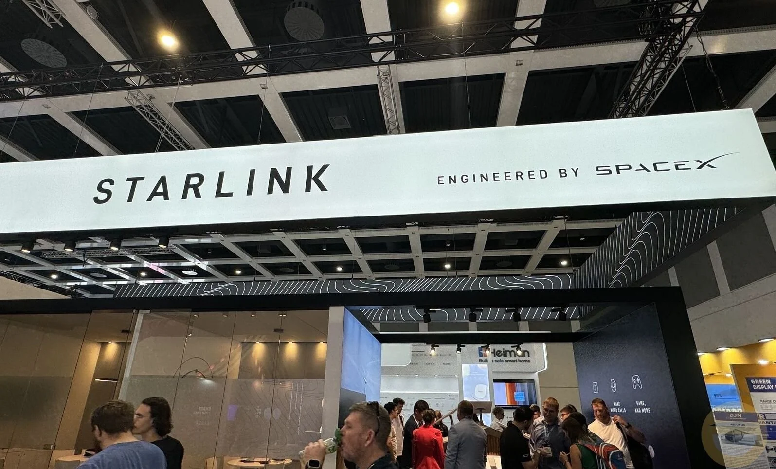 «Εκπληκτικές εξελίξεις: Η SpaceX Χτυπάει την Κινητή Τηλεφωνία με Νέα Εμπορικά Σήματα!»