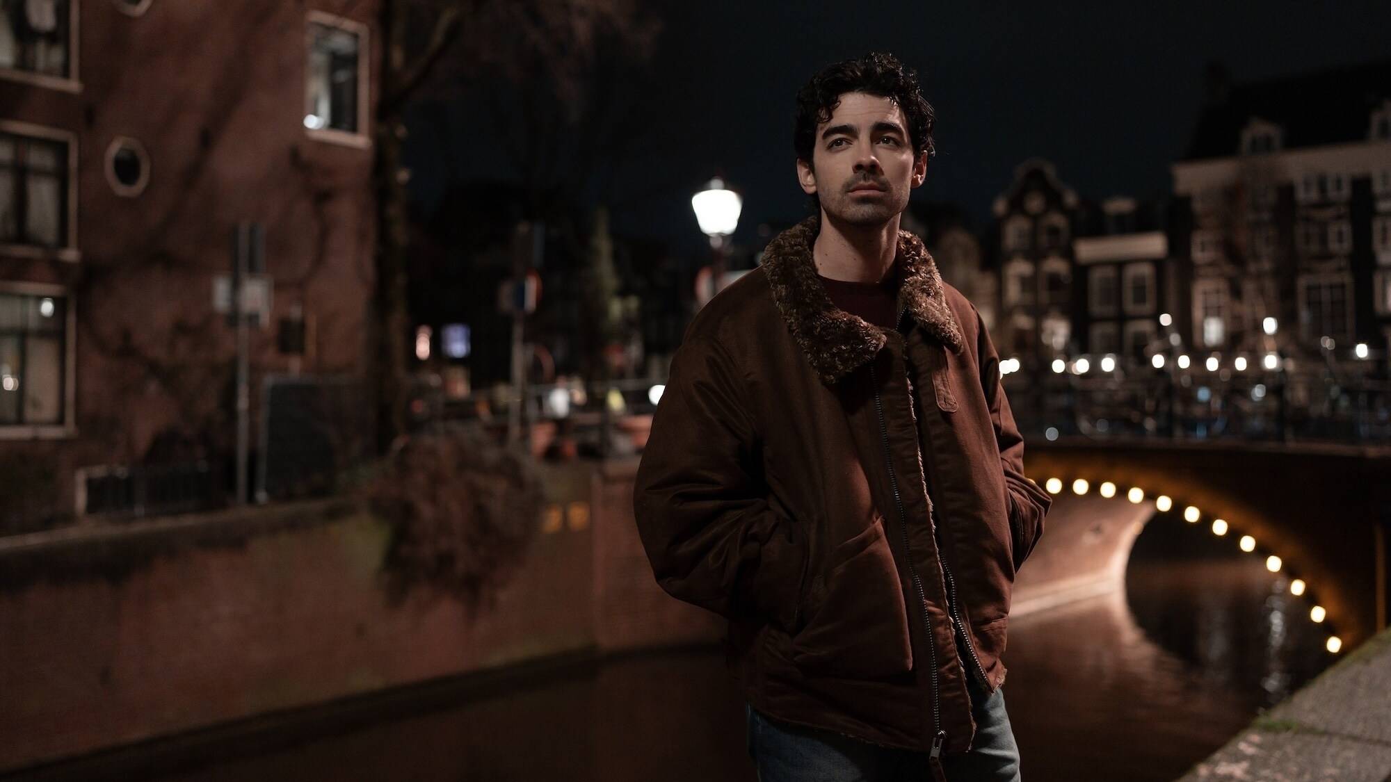 Joe Jonas ως Joe in "Μια χριστουγεννιάτικη ταινία πολύ Jonas"