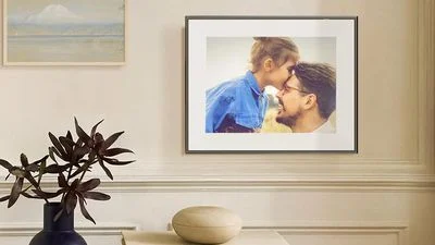 MacRumors 2025 Holiday Gift Guide aura ink frame